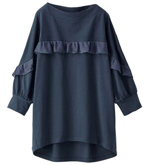 BELLUNA（ベルーナ）の「艶やか綿１００％フリル使いプルオーバー（カットソー）」｜ネイビー