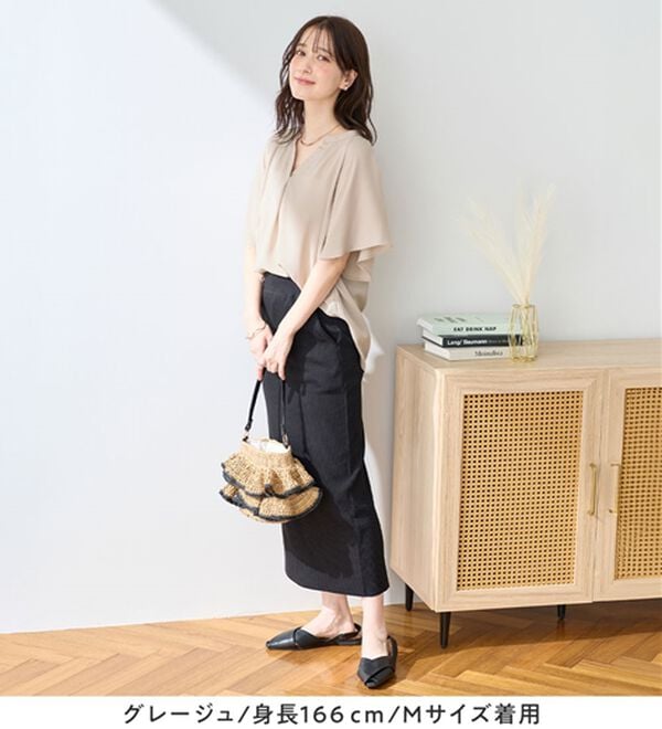 Viola e Viola（ヴィオラ エ ヴィオラ）の「【選べる２丈】さらっと涼感フレアスリーブブラウス（ブラウス）」｜詳細画像