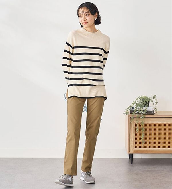 BELLUNA（ベルーナ）の「静電防止！蓄熱綿サテンストレッチカラーパンツ（フルレングスパンツ）」｜詳細画像