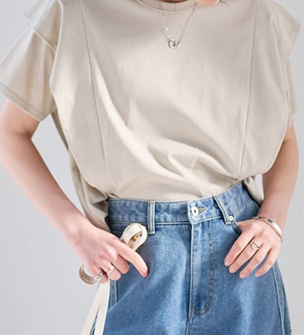 RANAN（ラナン）の「【ひんやり】華奢見えラッフルショルダーTシャツ（カットソー）」｜詳細画像