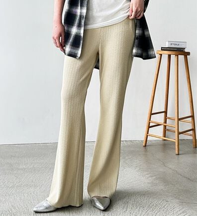 GeeRA（ジーラ）の「セルフカット美脚魅せセミフレアパンツ（フルレングスパンツ）」