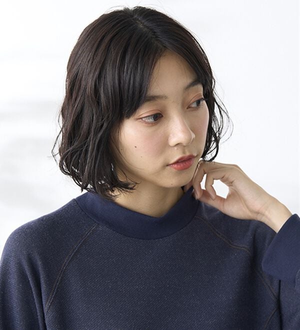 BELLUNA（ベルーナ）の「綿入り素材ラグランデザインポケットトレーナー（トレーナー・スウェット）」｜詳細画像