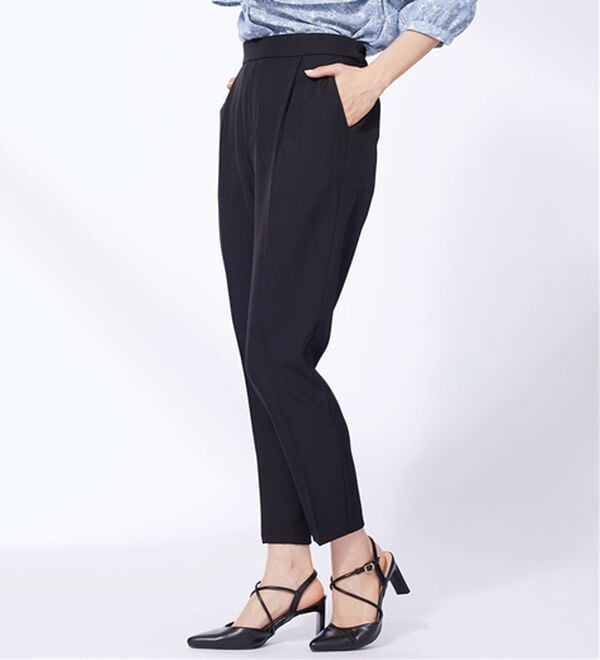 BELLUNA（ベルーナ）の「サラサラ美脚テーパードパンツ（テーパードパンツ）」｜詳細画像