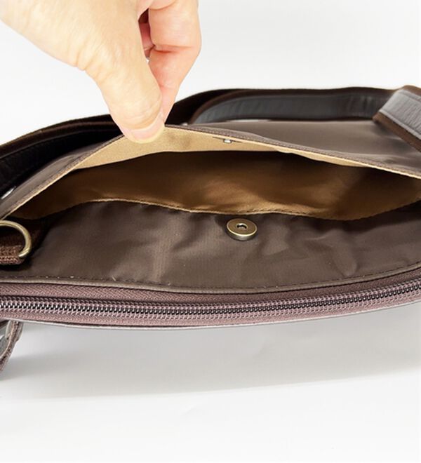 「縁起の良い瓢箪柄印伝と姫路レザーの２ＷＡＹショルダー（メンズショルダーバッグ）」｜詳細画像