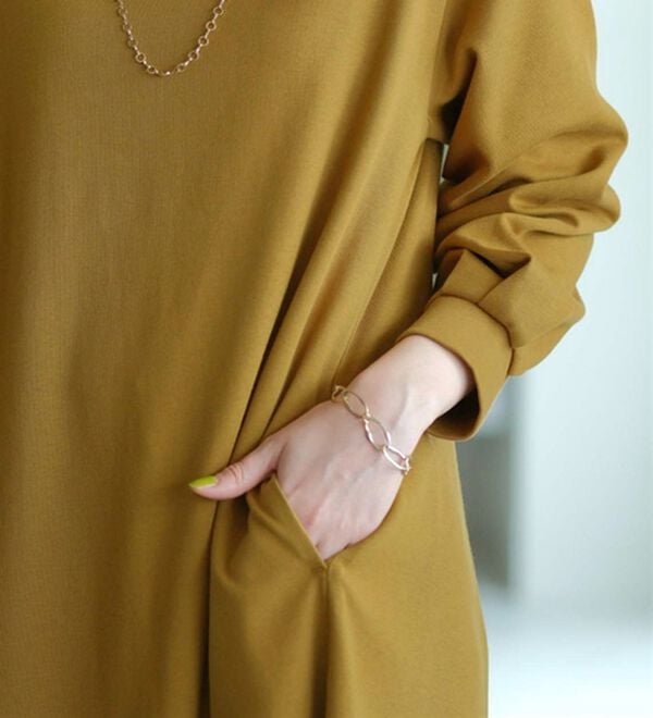 BELLUNA（ベルーナ）の「【吸湿発熱】ポンチ素材チュニックワンピース（チュニックワンピース）」｜詳細画像