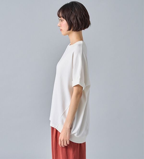 BELLUNA（ベルーナ）の「ヒンヤリ！ワッフル素材ゆったりプルオーバー（カットソー）」｜詳細画像