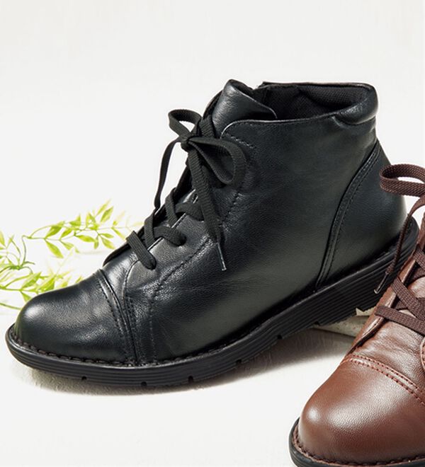 BELLUNA（ベルーナ）の「５Ｅ山羊革レースアップショートブーツ（ブーツ）」｜黒