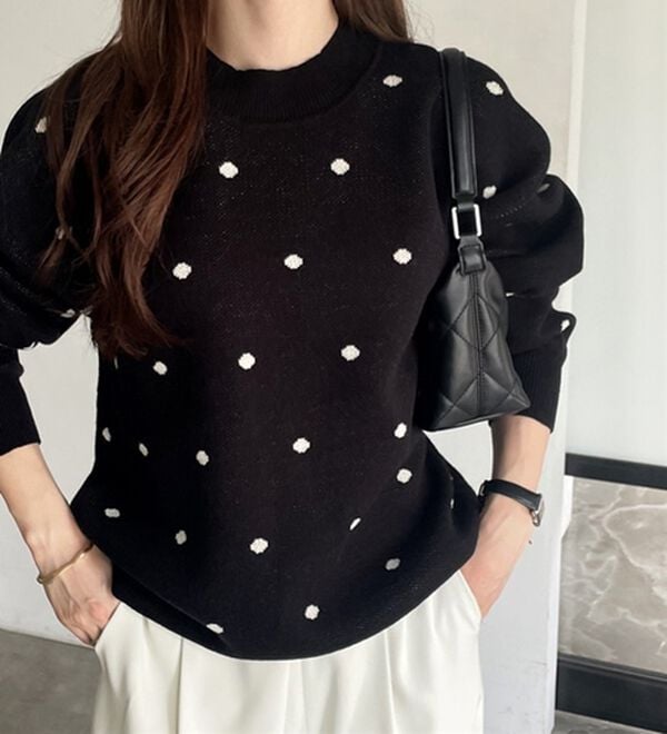 GeeRA（ジーラ）の「ドット柄ニットプルオーバー（ニット・セーター）」｜詳細画像