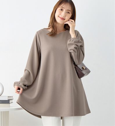 alotta（アロッタ）の「【シワになりにくい】柔らかエンボス素材フレアーロングチュニックＴシャツ（チュニック）」