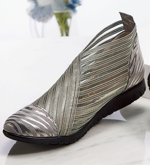 ルフラン（ルフラン）の「ゼブラ柄シアーストレッチサマーシューズ（フラットシューズ）」｜グレー