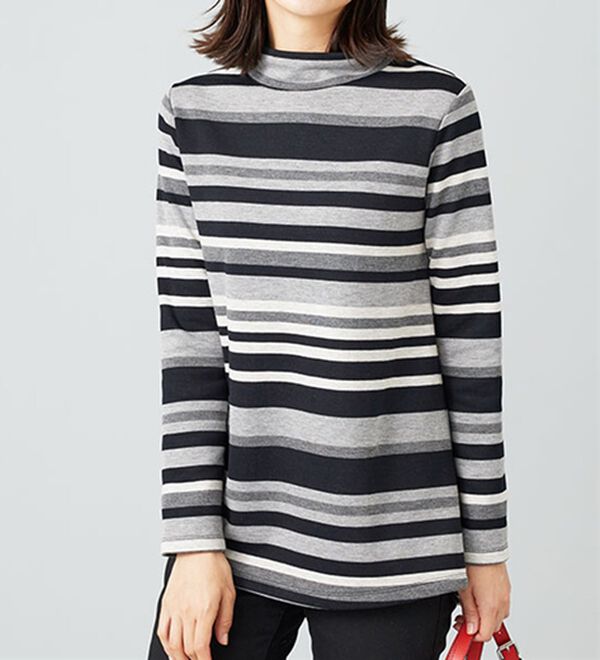 BELLUNA（ベルーナ）の「ふわふわ裏ファーハイネックプルオーバー（カットソー）」｜詳細画像