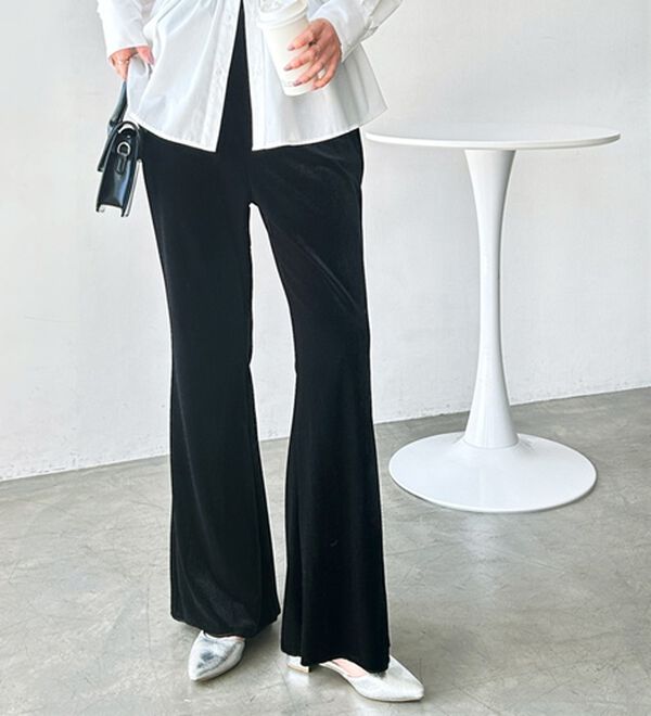 GeeRA（ジーラ）の「ベロアフレアパンツ（フルレングスパンツ）」｜詳細画像