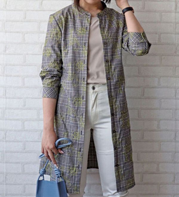 BELLUNA（ベルーナ）の「配色刺しゅう使いシャツチュニック（チュニック）」｜イエロー系