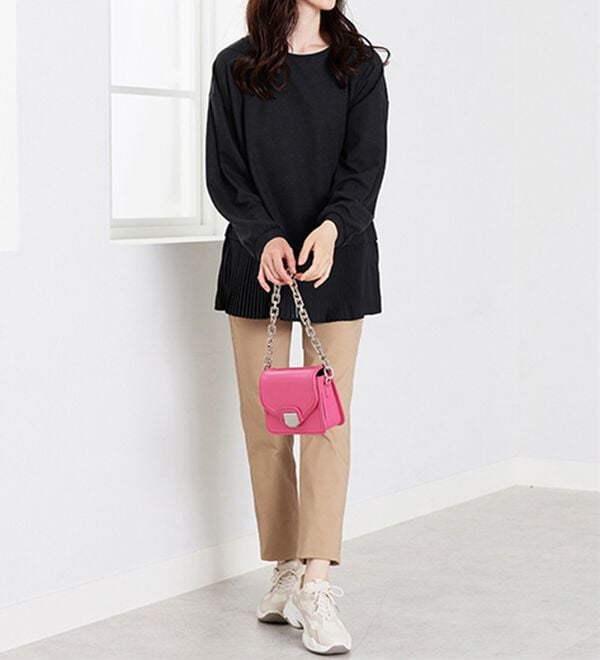 BELLUNA（ベルーナ）の「かのこ素材裾プリーツプルオーバー（カットソー）」｜詳細画像