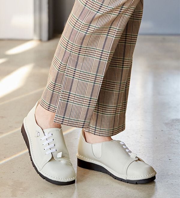 ルフラン（ルフラン）の「＜ラシーナコンフォート＞４Ｅサイドゴムレースアップシューズ（フラットシューズ）」｜詳細画像