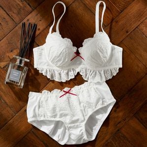 YU'NOW（ユナウ）の「プチプラブラ＆ショーツセット（ブラジャー＆ショーツセット）」｜ホワイトコットンレース