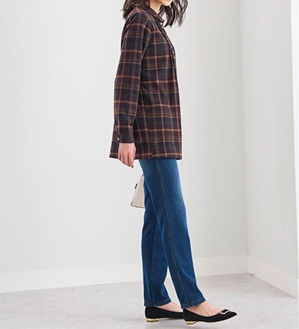 BELLUNA（ベルーナ）の「裏ベロアストレッチ素材レギンスパンツ（フルレングスパンツ）」｜詳細画像