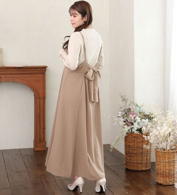 A HAPPY MARILYN（アハッピーマリリン）の「【Ｌ～６Ｌ】スポッと着られる！バックリボンｏｒ肩フリルから選べるバックデザインワンピ－ス（ジャンパースカート）」｜詳細画像