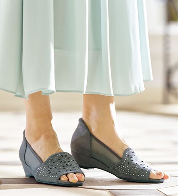 BELLUNA（ベルーナ）の「４Ｅチュールレースウェッジパンプス（パンプス）」｜詳細画像