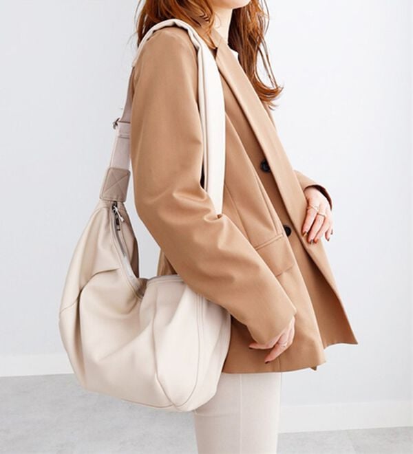 BELLUNA（ベルーナ）の「ラウンドショルダーバッグ（その他バッグ）」｜詳細画像