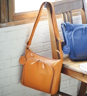 ルフラン（ルフラン）の「＜ズッケロ＞さっと取り出せる牛革バッグ（ショルダーバッグ）」｜キャメル