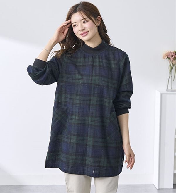 BELLUNA（ベルーナ）の「【２枚組】綿スラブ素材かっぽうチュニック（パジャマ・ルームウェア）」｜詳細画像