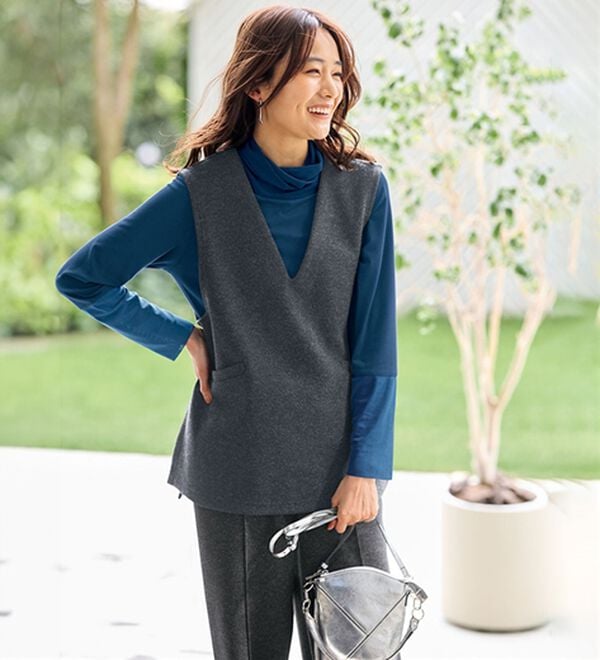 BELLUNA（ベルーナ）の「チュールデザイン首元ゆったりインナー（カットソー）」｜詳細画像