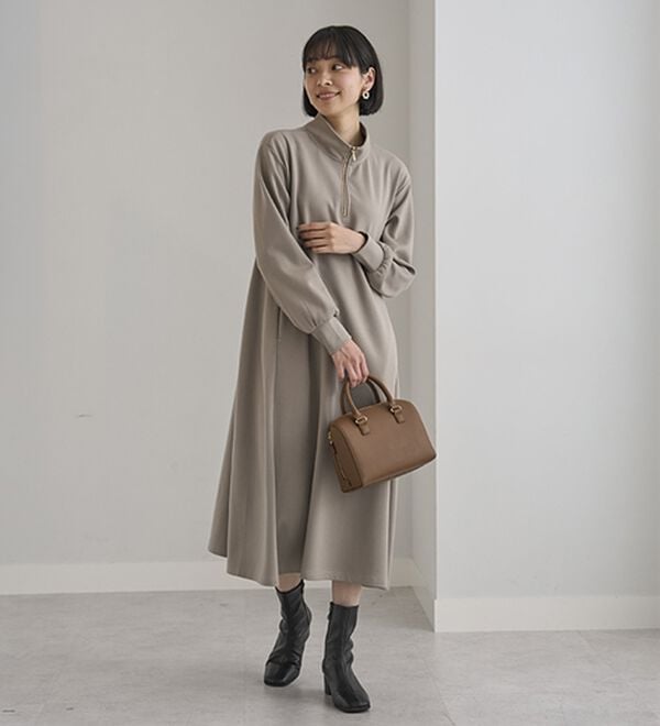 BELLUNA（ベルーナ）の「ポケット付ハーフジップフレアーワンピース（カットソーワンピース）」｜詳細画像