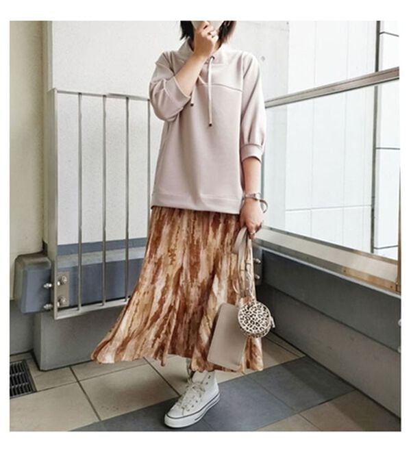 BELLUNA（ベルーナ）の「裾切替デザインフレアースカート（ひざ丈スカート）」｜詳細画像