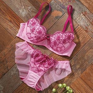 YU'NOW（ユナウ）の「ｔｏ　ｍｅｅブラジャー＆ショーツセット（ブラジャー＆ショーツセット）」｜ピンク系コスモスレース
