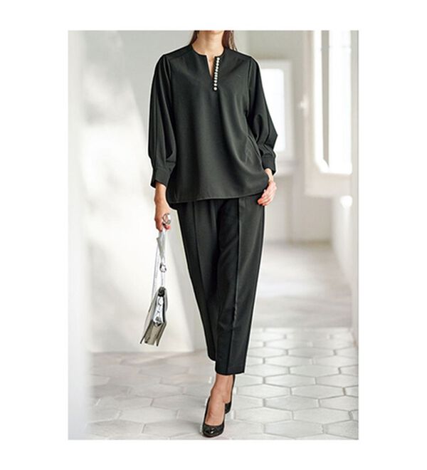 BELLUNA（ベルーナ）の「快適ストレッチ！パール調デザインセットアップ（セットアップ）」｜黒