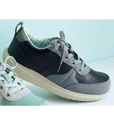 BELLUNA（ベルーナ）の「ゆったり５Ｅ配色オブリークスニーカー（スニーカー）」