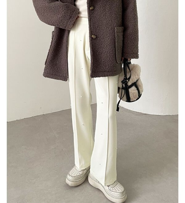 GeeRA（ジーラ）の「【YOUING.】パールデザインフレアーパンツ（フルレングスパンツ）」｜詳細画像