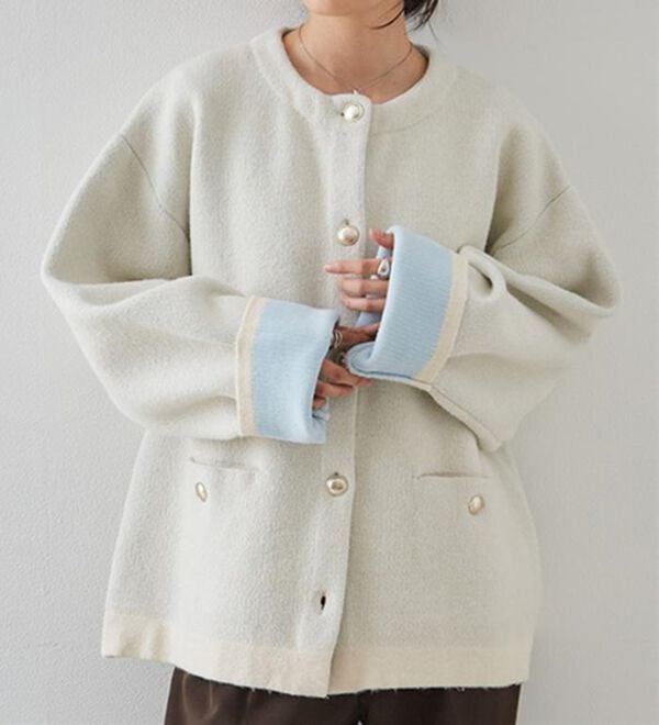 RANAN（ラナン）の「裏配色ゴールド調ボタンニットコーディガン（ニットカーディガン）」｜詳細画像