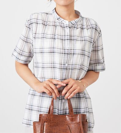 BELLUNA（ベルーナ）の「綿１００％バンドカラーシャツブラウス（ブラウス）」