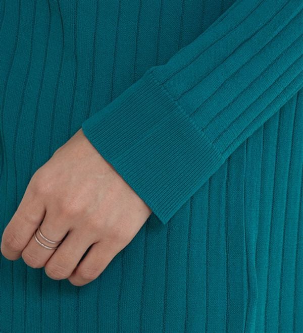 BELLUNA（ベルーナ）の「【店舗・ネット限定】リブ使いボタンデザインカーディガン（ニットカーディガン）」｜詳細画像