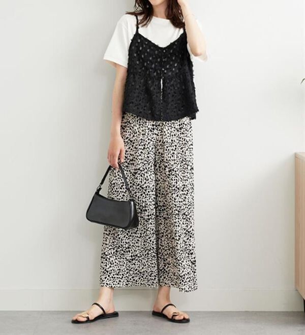 BELLUNA（ベルーナ）の「シフォン素材フェザービスチェ（タンクトップ・キャミソール）」｜詳細画像