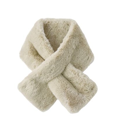 BELLUNA（ベルーナ）の「ふわふわファーマフラー（ストール・スカーフ・マフラー）」