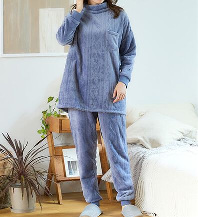 LAVIENNE（ラヴィエンヌ）の「ふわっもこケーブルフリースパジャマ（パジャマ・ルームウェア）」