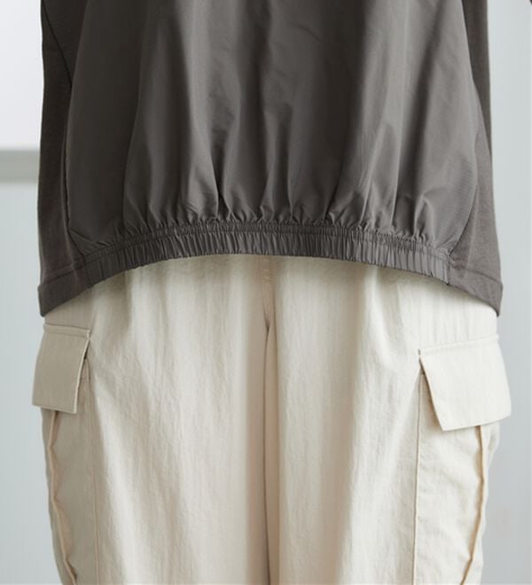 BELLUNA（ベルーナ）の「異素材切替ロゴプリントプルオーバー（カットソー）」｜詳細画像