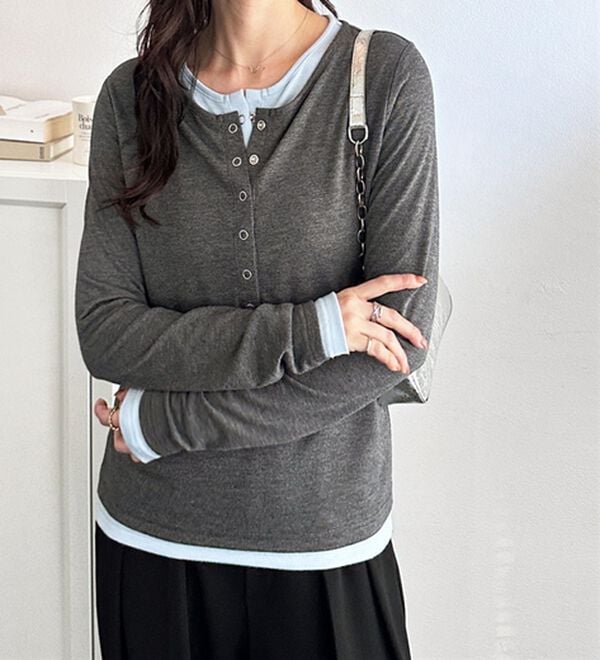 GeeRA（ジーラ）の「レイヤード風ヘンリーネックカットソー（カットソー）」｜詳細画像