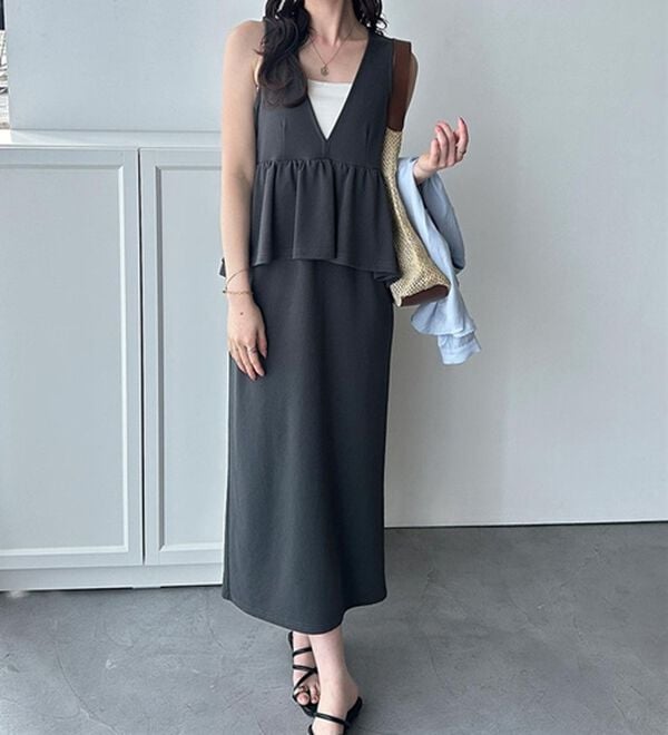 GeeRA（ジーラ）の「楽ちん！ペプラムジャンパースカート（ジャンパースカート）」｜詳細画像