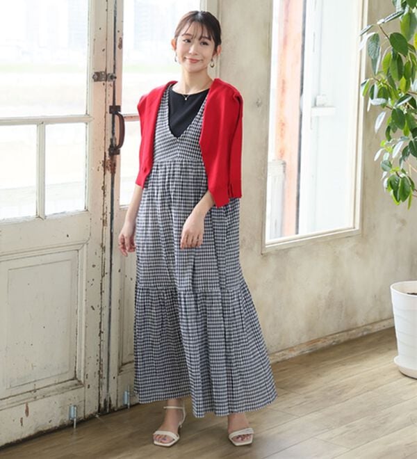 A HAPPY MARILYN（アハッピーマリリン）の「【Ｌ～６Ｌ】【風通るプレミアム】ウエストギャザーＶネックノースリーブワンピース（ロングワンピース）」｜詳細画像