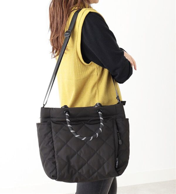 BELLUNA（ベルーナ）の「キルティング素材２ＷＡＹトートバッグ（その他バッグ）」｜詳細画像