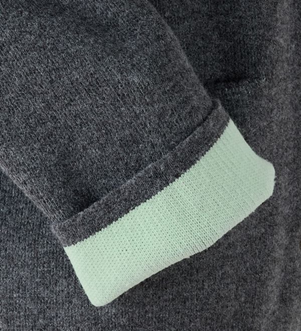 RANAN（ラナン）の「裏配色ゴールド調ボタンニットコーディガン（ニットカーディガン）」｜詳細画像