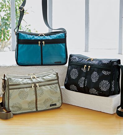 BELLUNA（ベルーナ）の「マチが広がる多収納ショルダーバッグ（ハンドバッグ）」