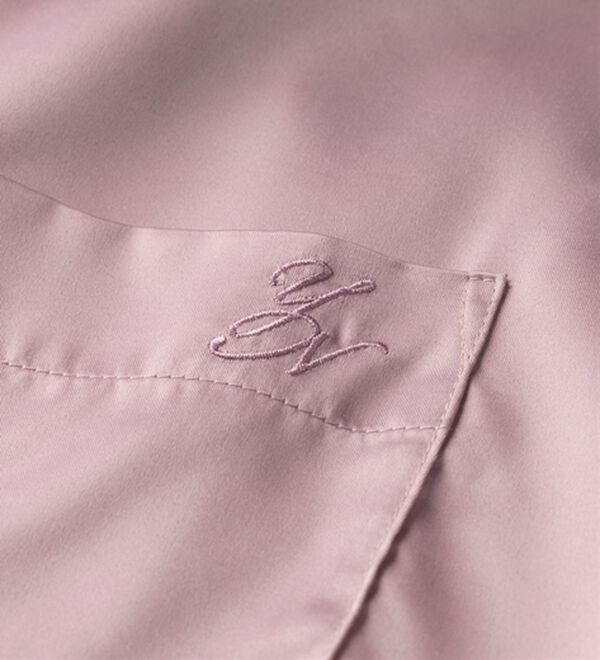 YU'NOW（ユナウ）の「【上下２点セット】ふんわりシルエットサテンシャツパジャマ（パジャマ・ルームウェア）」｜詳細画像