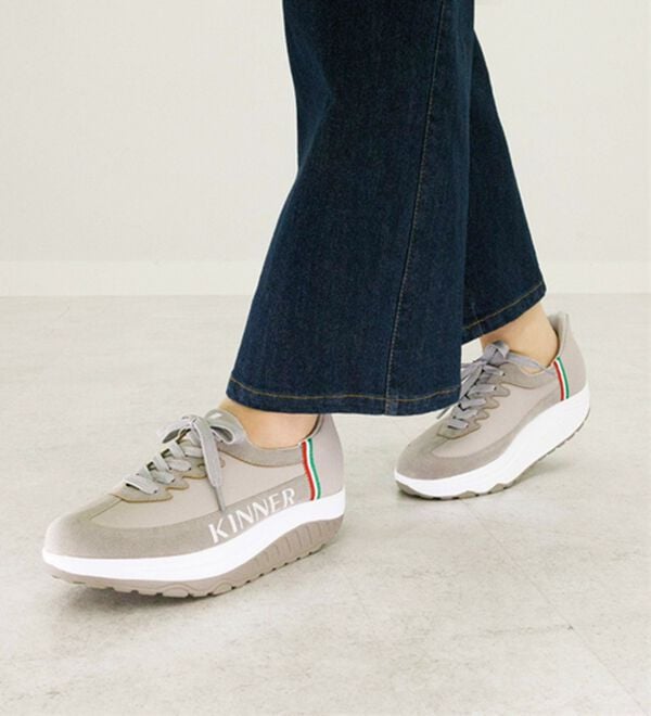 BELLUNA（ベルーナ）の「＜キナー＞さっと履ける！牛床革ローリングソールシューズ（スニーカー）」｜詳細画像