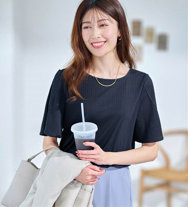 alotta（アロッタ）の「【4つの機能付】ひんやりチューリップ袖ブラウスTシャツ（カットソー）」｜詳細画像