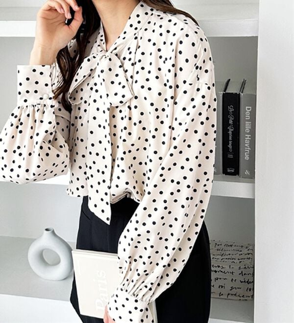 GeeRA（ジーラ）の「前後２ｗａｙボウタイブラウス（ブラウス）」｜詳細画像